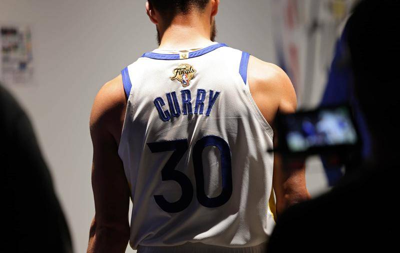 斯在过去两 斯在过去两