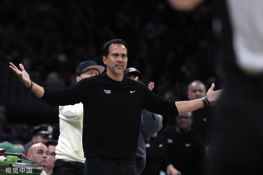 气氛并帮助 气氛并帮助